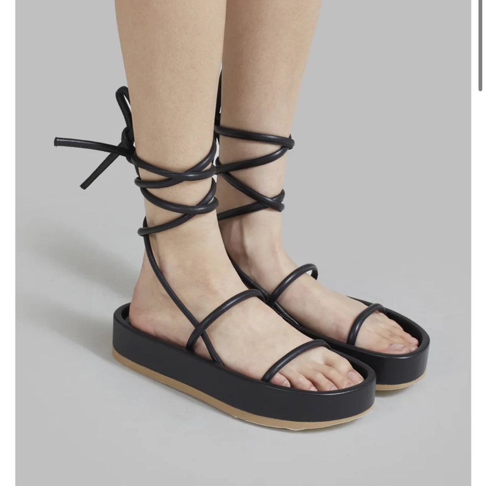 ILIO SMERALDO PRITIKA 01 LACE UP SANDAL - BLACK